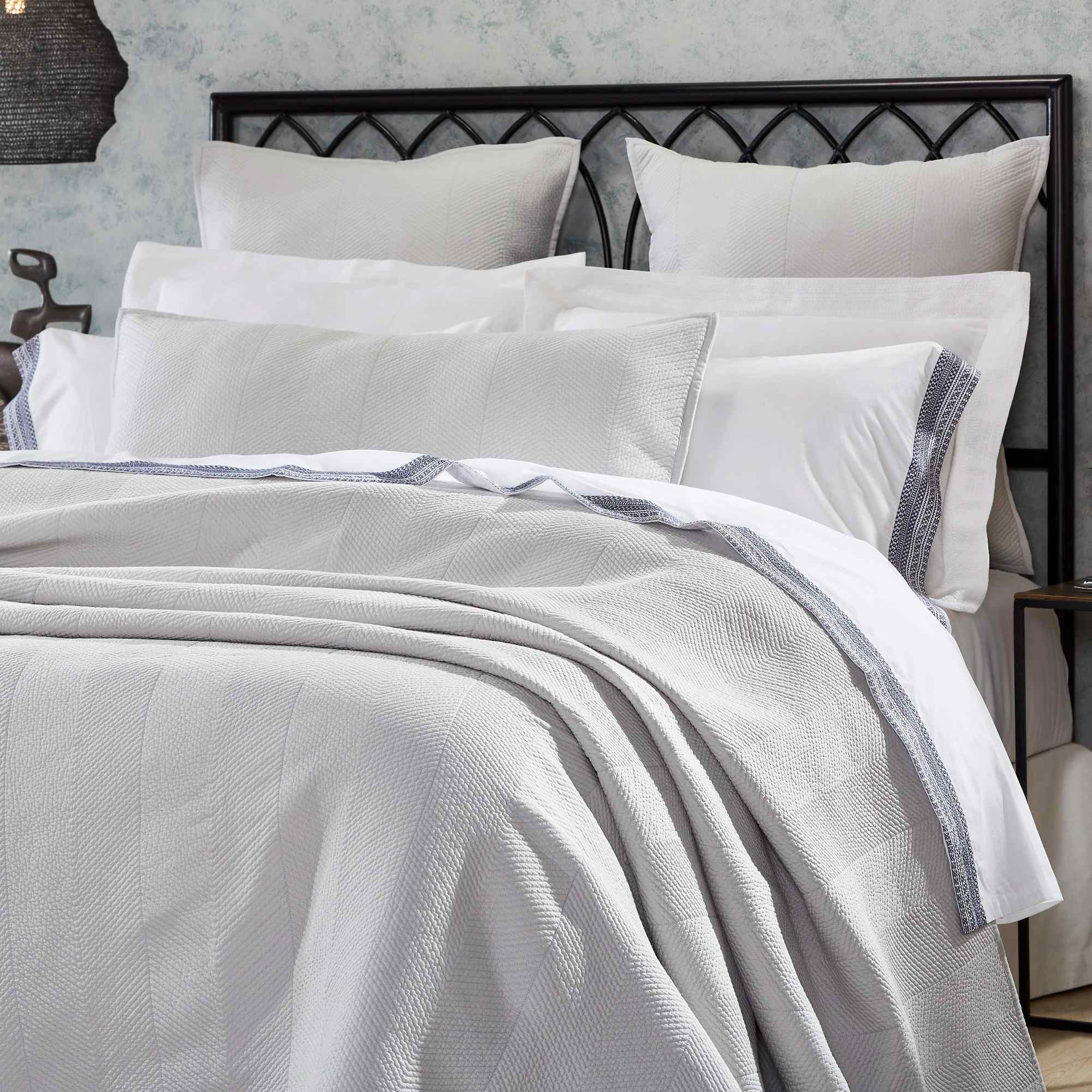 CL-172-9496_3|Sophisticated light grey quilted coverlet, showcasing its elegant herringbone pattern and luxurious detailed texture.