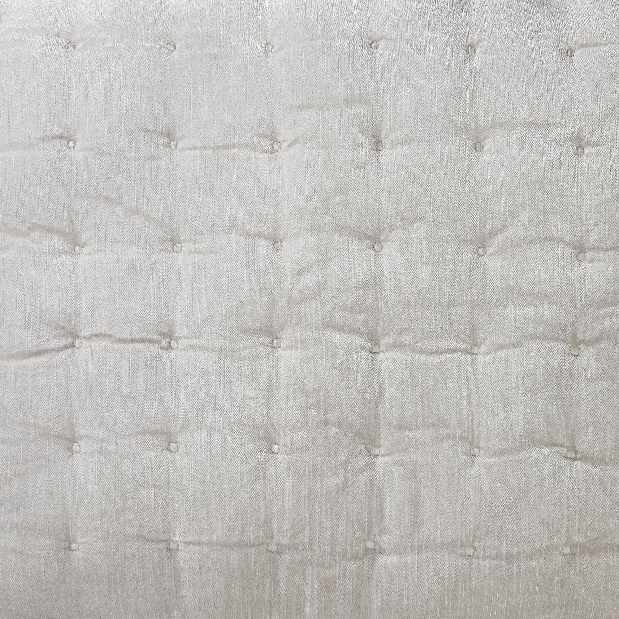 QT-306-11096_5|Close-up of light grey tufted quilt texture, highlighting square quilting. Soft, elegant fabric for sophisticated bedroom bedding.