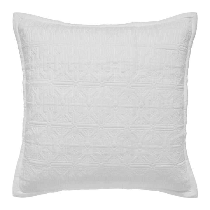 ES-376-2626_1|Elegant white geometric quilted quilt. Intricate, textured bedding with a subtle modern pattern, perfect for sophisticated decor.