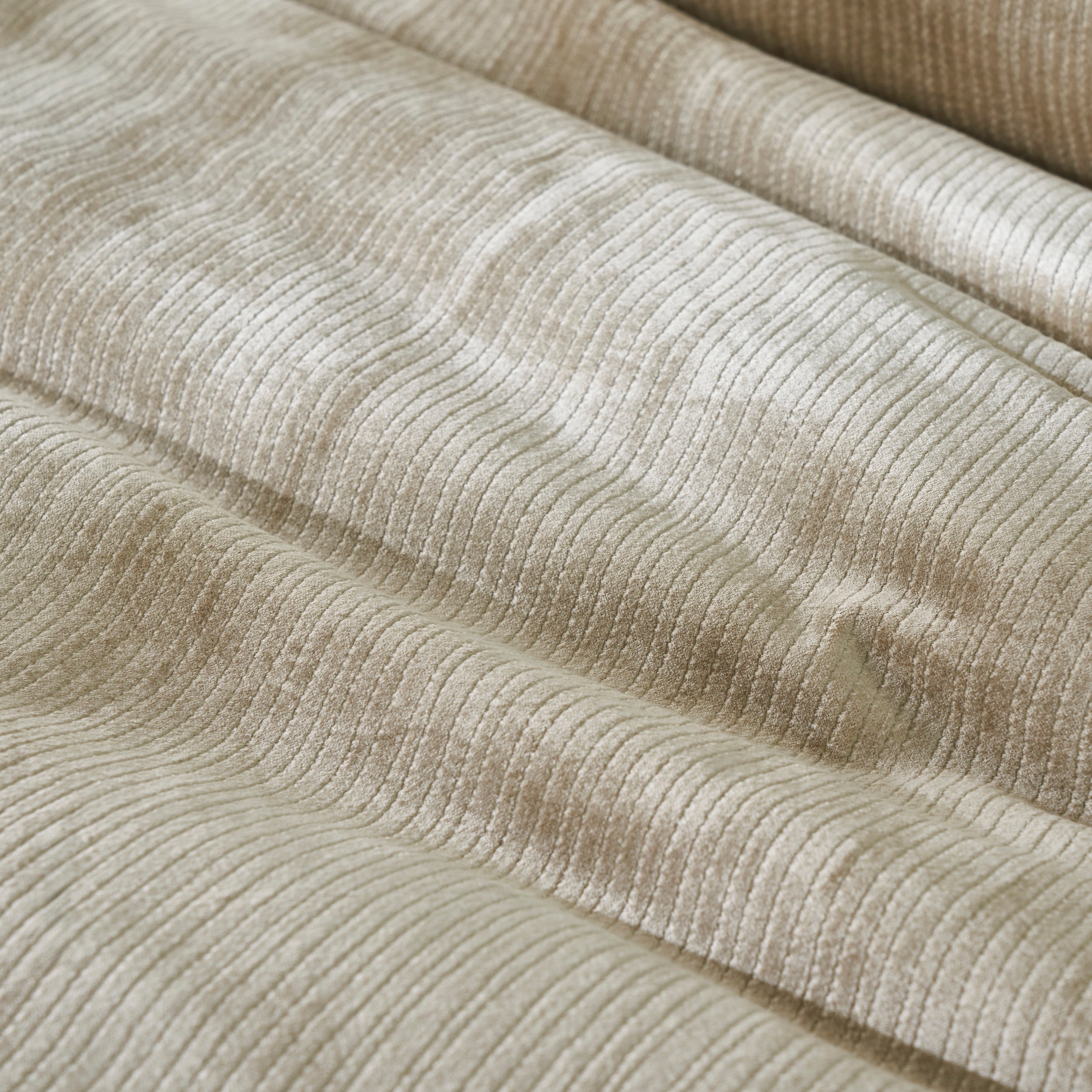 DT-053-9092_6|Luxurious champagne gold ribbed velvet duvet cover. Soft, plush bedding set, perfect for a cozy and elegant bedroom decor.