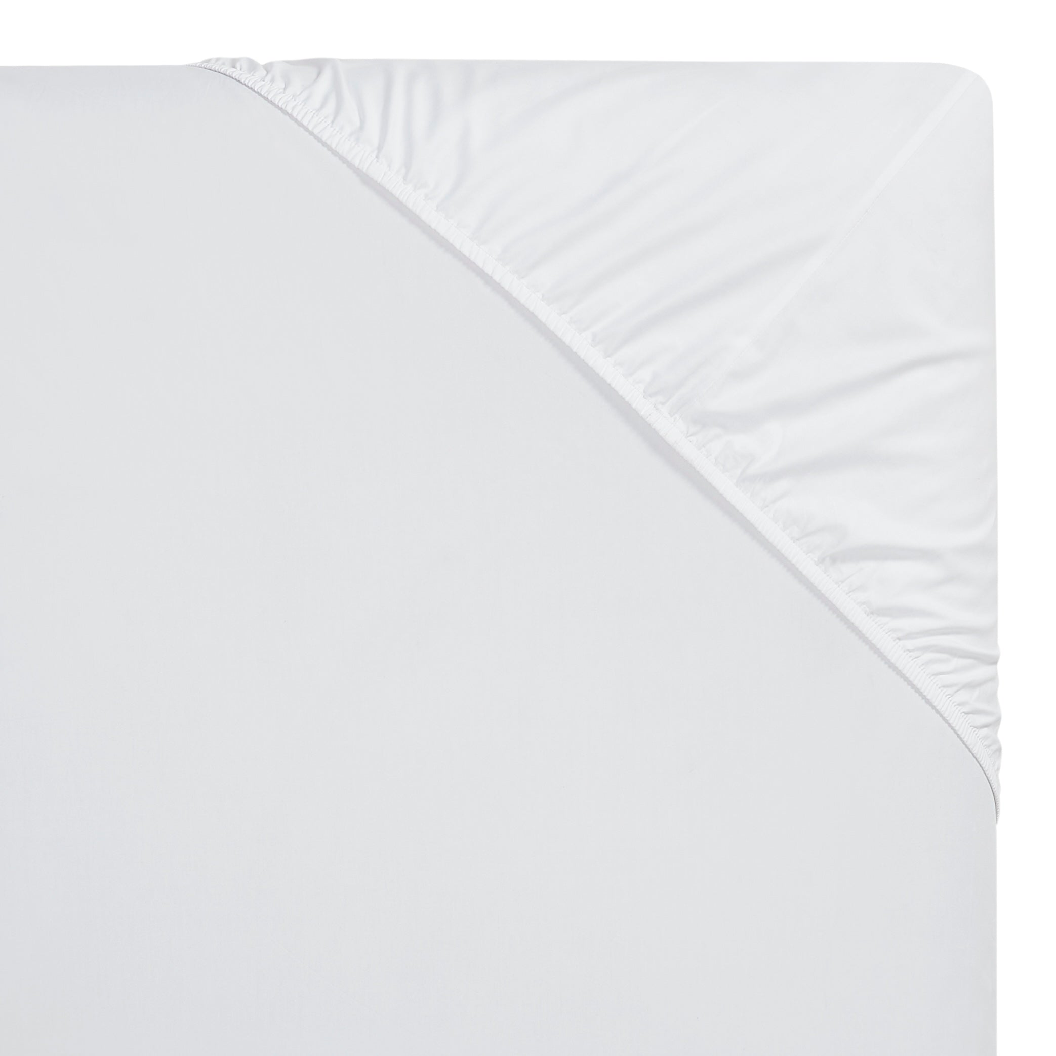 KFT-534-7880_1|Solid white 100% cotton fitted sheet with a smooth sateen weave, featuring an elasticized corner for a secure fit.