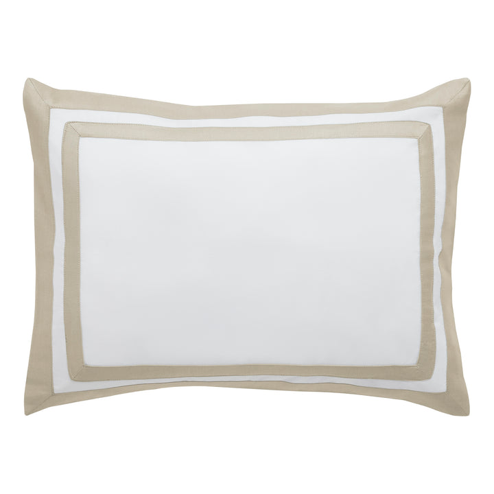 BS-066-1216_1|Elegant white and beige duvet cover with double embroidered frame detail, perfect for luxurious and stylish hotel bedding.