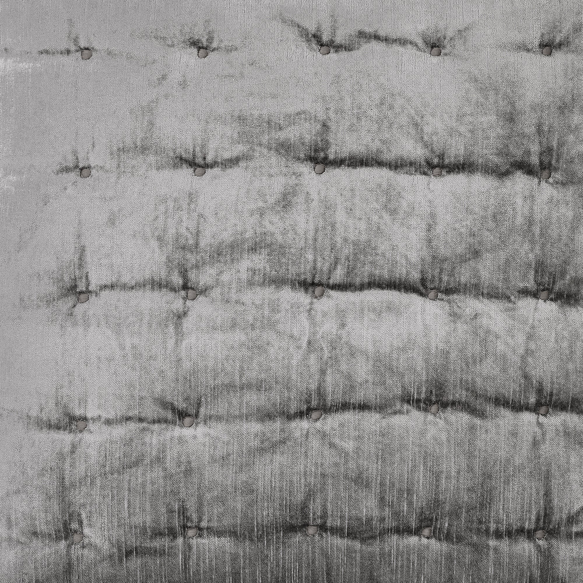 QT-307-11096_6|Close-up of charcoal grey tufted quilt texture, highlighting square quilting. Soft, elegant fabric for sophisticated bedroom bedding.