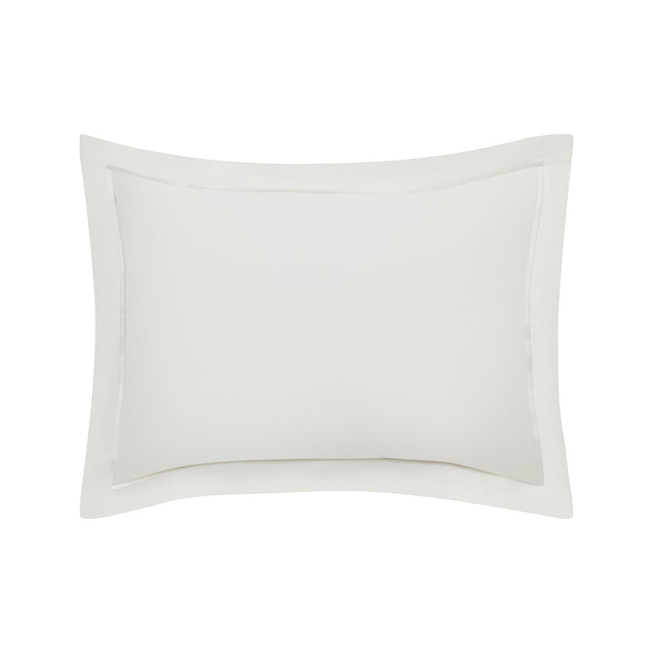 SS-064-2026_1|White luxury duvet cover showcasing elegant border detailing, crafted from premium cotton for ultimate bedroom comfort.