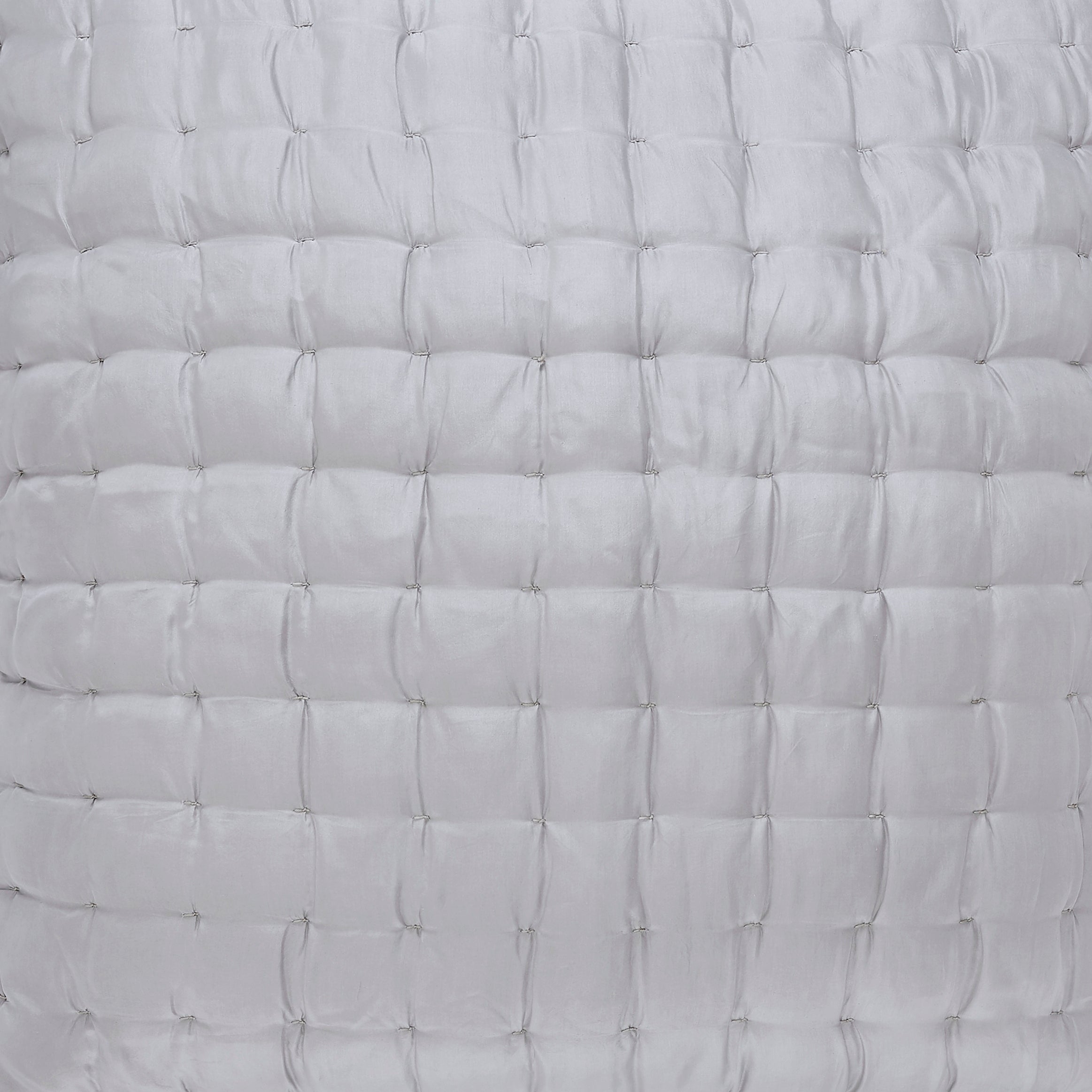 KS-333-2036_2|Luxurious white quilted blanket with elegant square stitch pattern. Premium soft bedding for ultimate comfort and style.