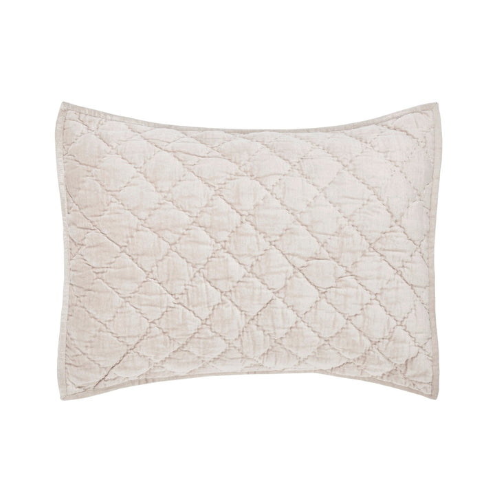 SS-342-2026_1|Chic light beige quilted pillow sham with a classic diamond stitch pattern, adding a touch of elegance to any sophisticated bedding ensemble.