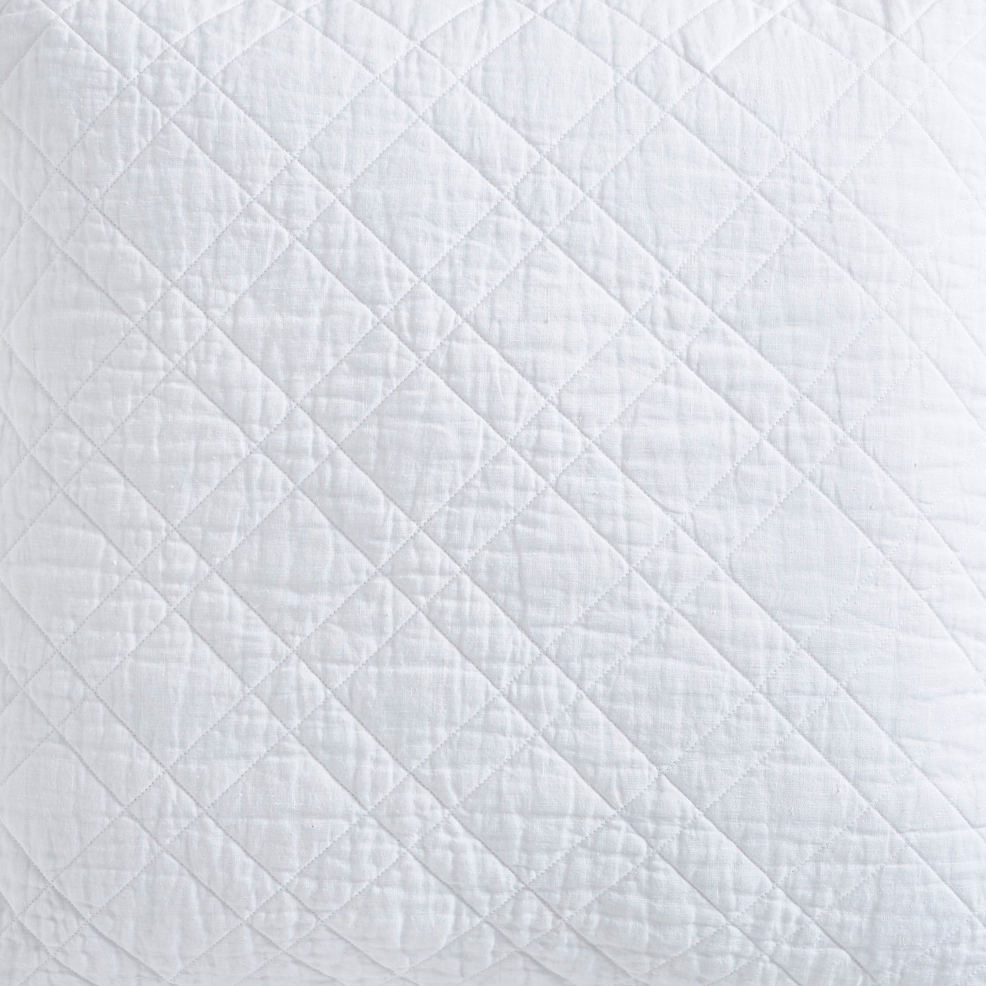 SWT-253-X_1|Classic white diamond quilted bedding, soft cotton fabric, provides timeless elegance and cozy layering for sleep.