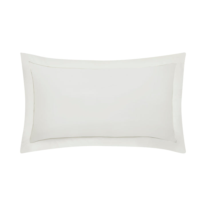 KS-064-2036_1|Classic white duvet cover with a clean, tailored flange edge. Pure, crisp cotton for serene and luxurious bedroom styling.