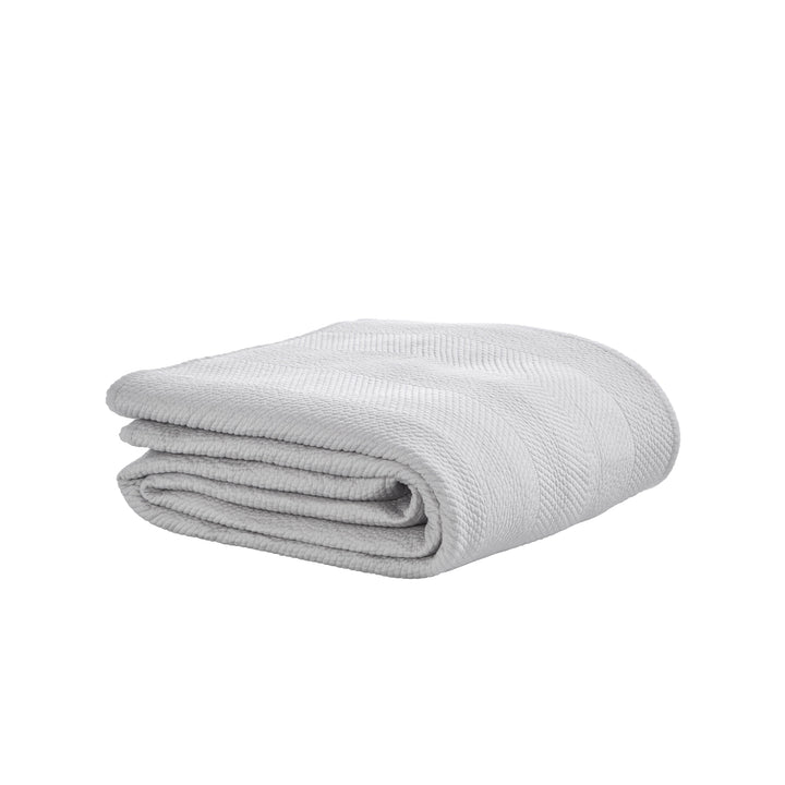 CL-172-9496_7|Elegant light grey chevron quilted coverlet for a cozy bed. Perfect for minimalist and modern bedroom decor.