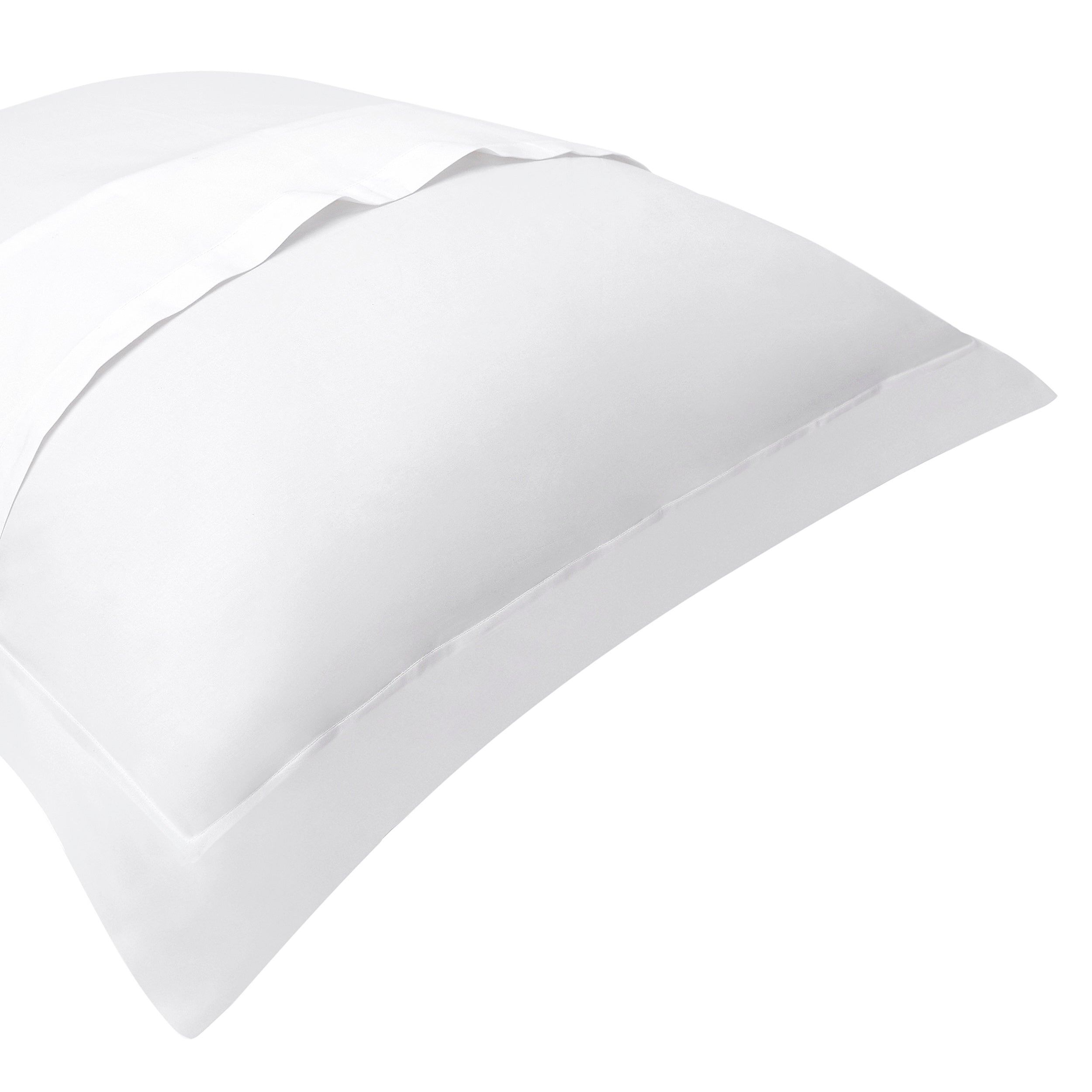 KS-058-2036_2|Classic white cotton duvet cover, clean lines, sateen weave for a silky smooth feel, perfect for a minimal aesthetic.