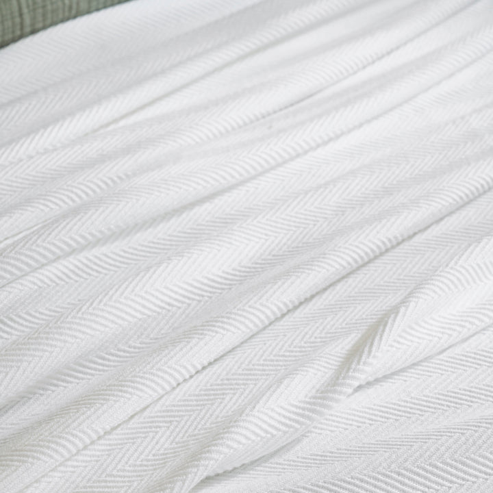 BL-865-11096_5|Soft white herringbone woven blanket, luxurious cozy bed throw with distinctive texture for comfort and warmth.