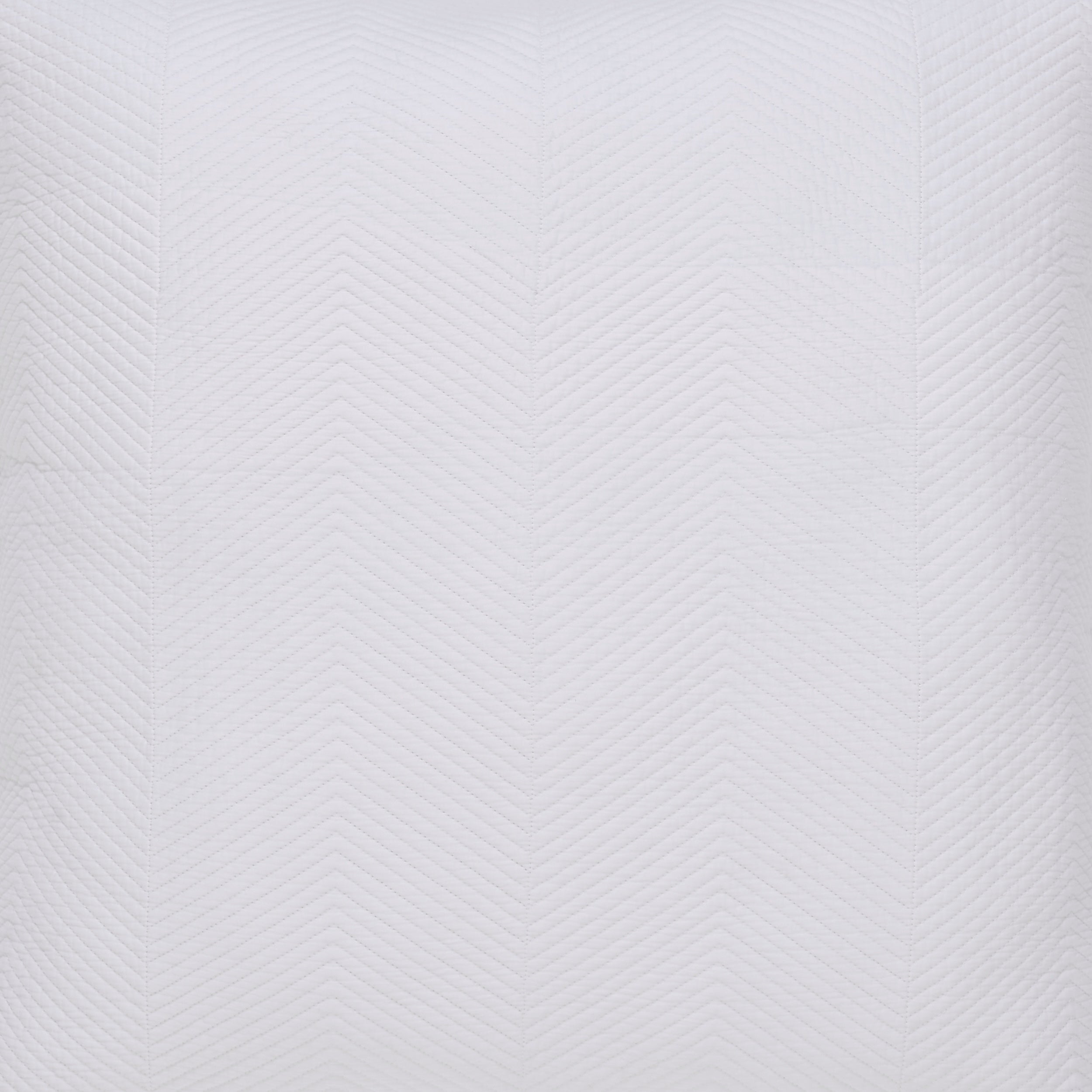 CL-170-11096_10|Close-up of white chevron textured coverlet fabric, showcasing its intricate woven pattern and high-quality detail.