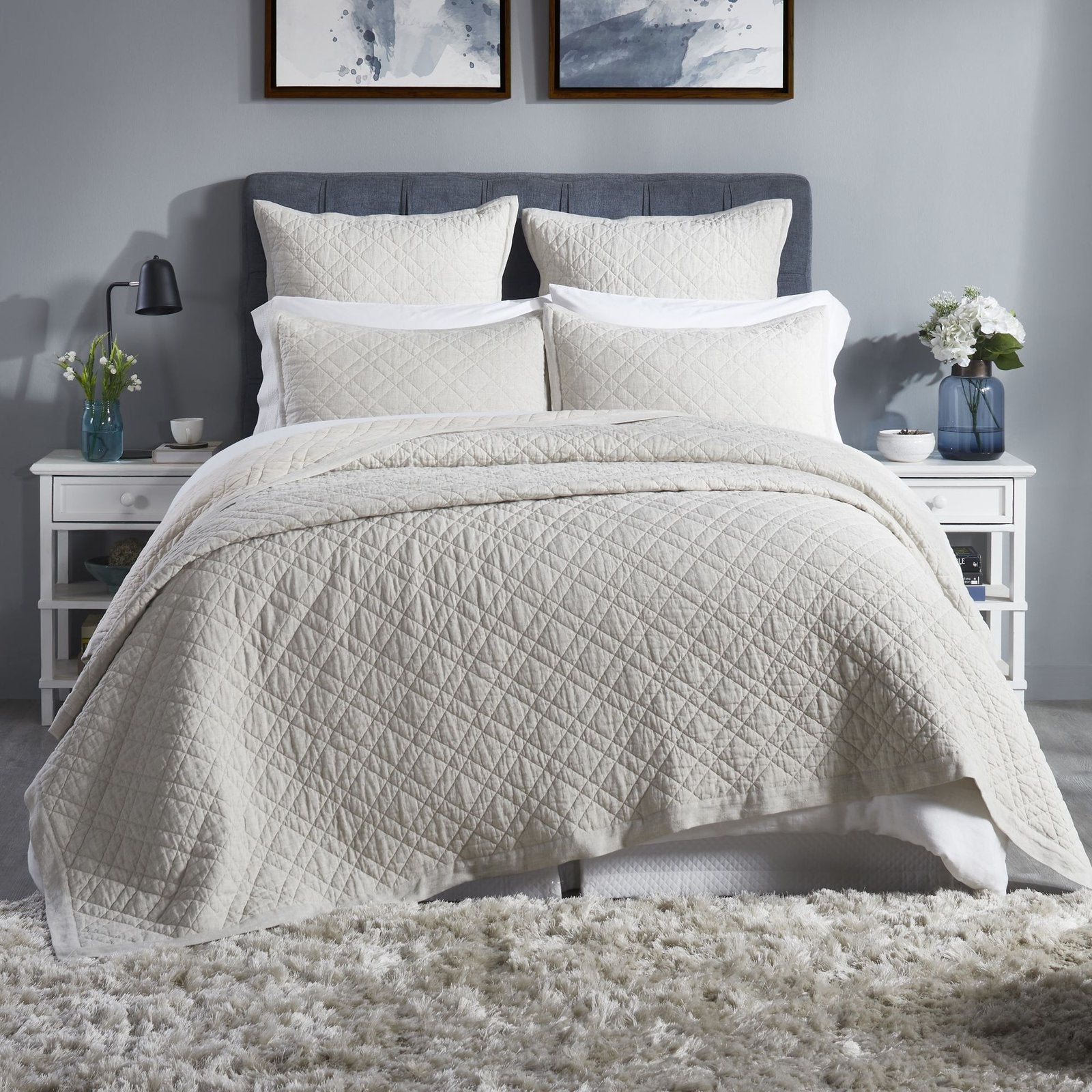CL-254-11096_1|Elegant off-white quilted coverlet, soft cotton bedding featuring a stylish diamond stitch pattern, perfect for chic bedroom decor.