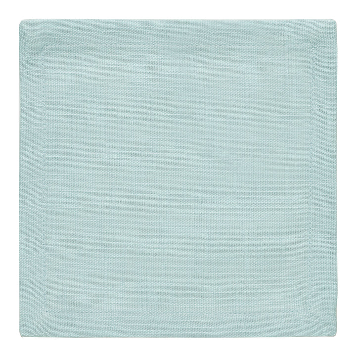 CNP-4903-66_3|Close-up of a single well-crafted light blue linen napkin, perfect for adding a touch of color to any meal.