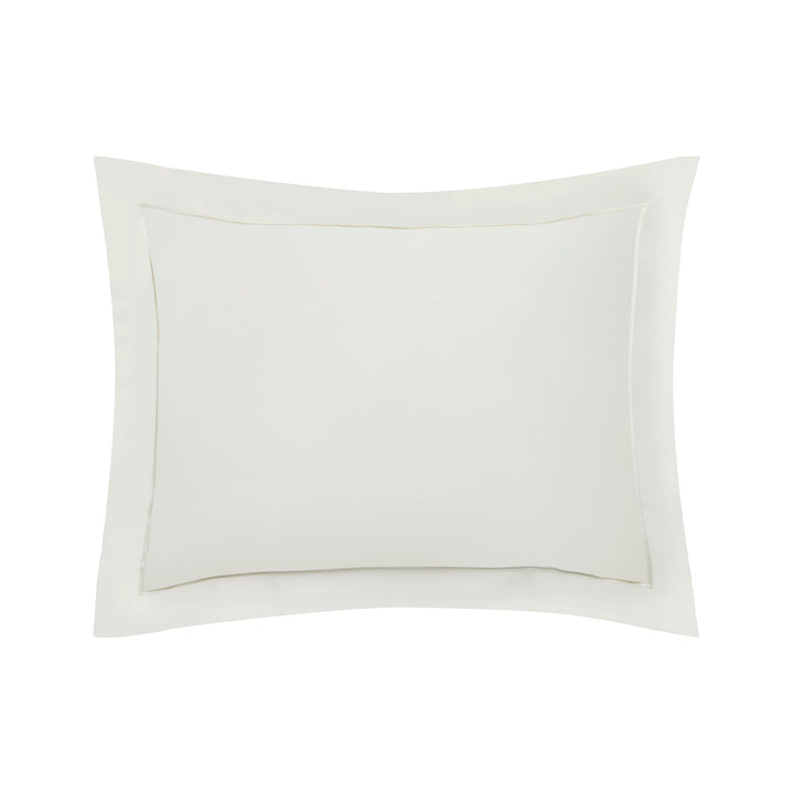 BS-064-1216_1|Crisp white luxury duvet cover design featuring a tailored border. Elegant, high-quality bedding for refined bedroom aesthetics.