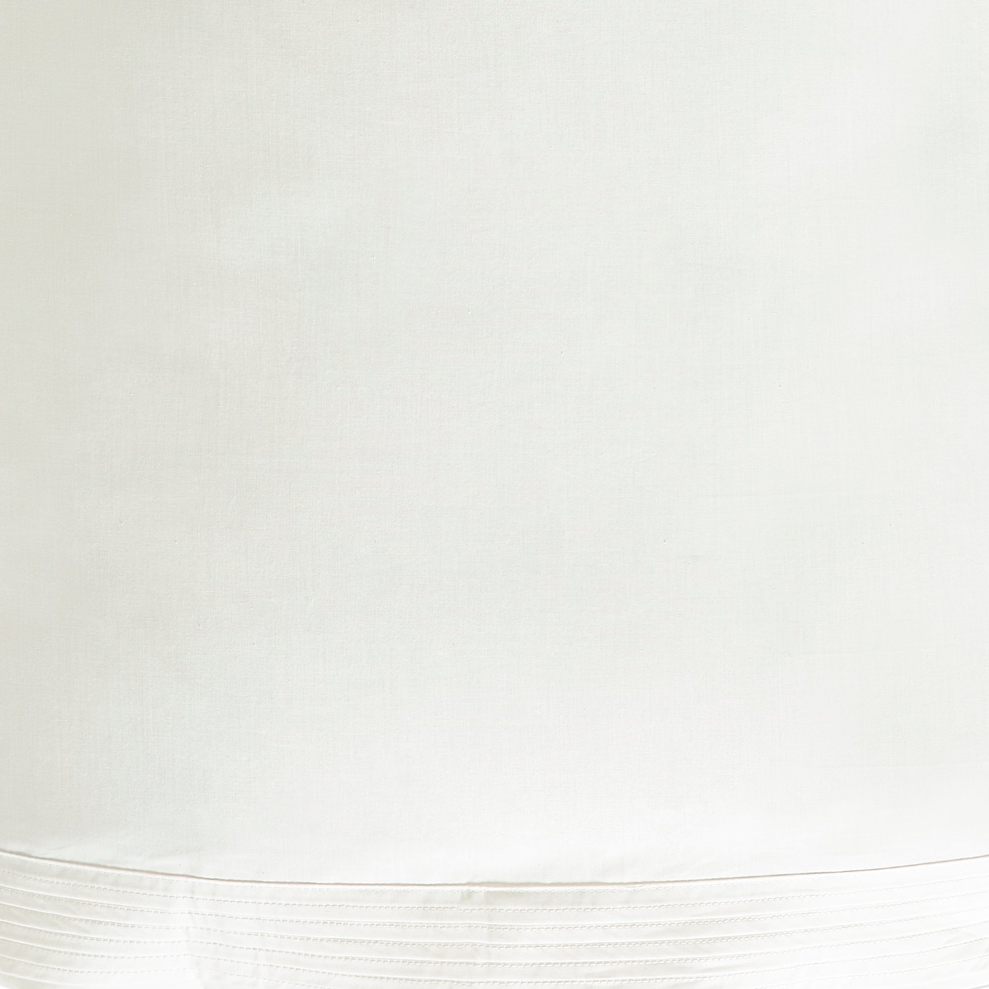 ASP-522-2032_2|Soft ivory 100% cotton sheet with a delicate pintuck border, enhancing bed comfort and classic elegant bedroom style.