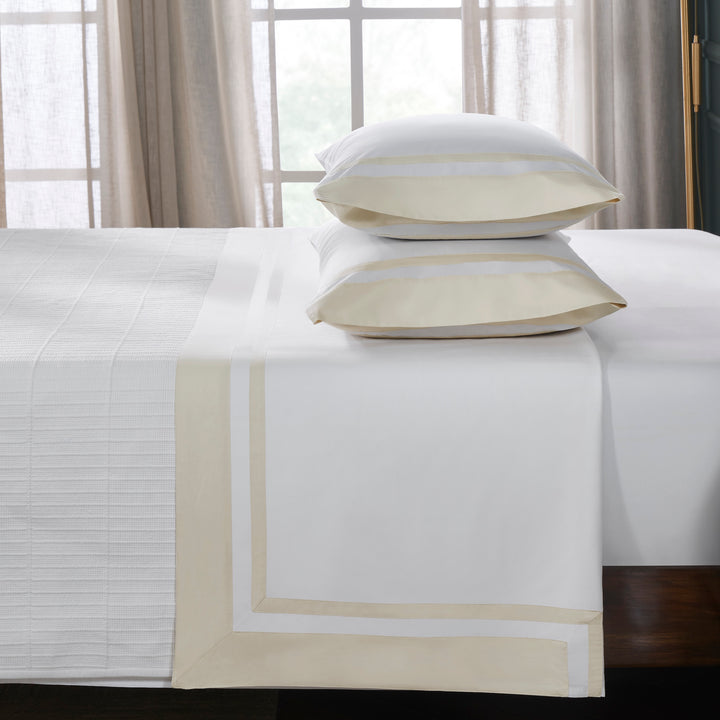 QFL-540-6080_3|Luxurious 100% white cotton sateen sheets with elegant beige double border, providing breathable hotel-quality bedding.