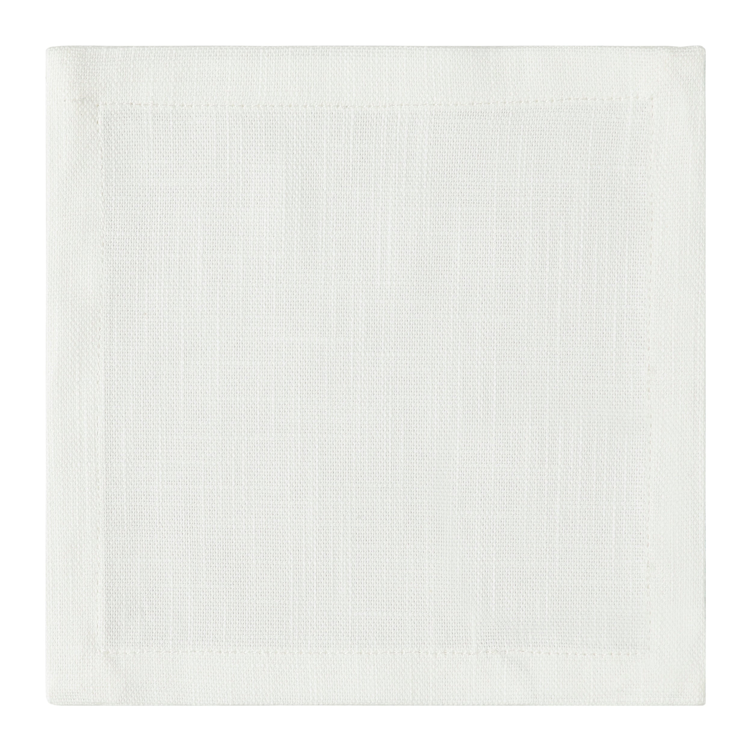 CNP-4908-66_3|Detailed close-up of a single elegant white linen napkin, showcasing its fine texture for a sophisticated place setting.