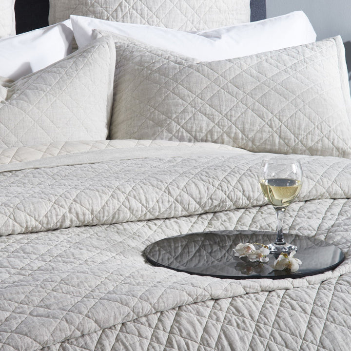 CL-254-11096_4|Elegant off-white quilted coverlet, soft cotton bedding featuring a stylish diamond stitch pattern, perfect for chic bedroom decor.