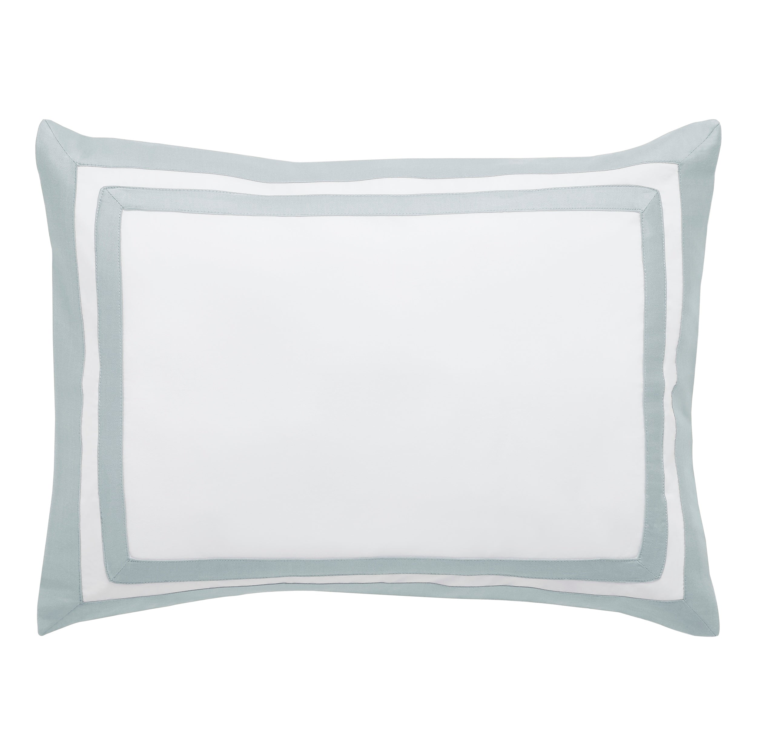 BS-063-1216_1|Elegant white duvet cover with a refined light blue embroidered border, crafted from premium cotton for luxurious comfort.