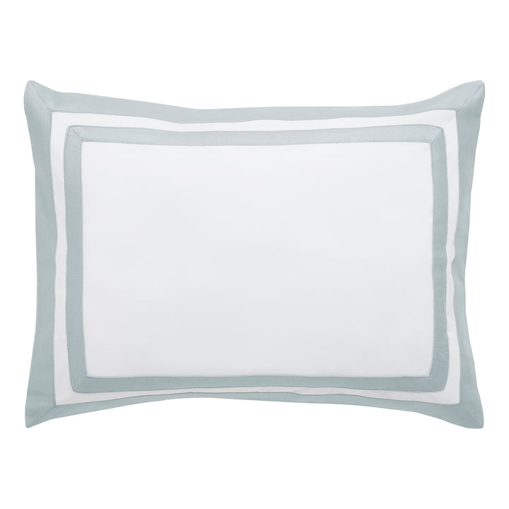BS-063-1216_1|Elegant white duvet cover with a refined light blue embroidered border, crafted from premium cotton for luxurious comfort.