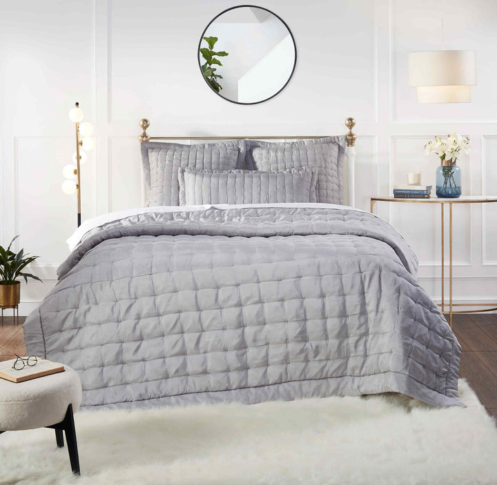 QT-333-11096_5|Luxurious grey quilted bedding set, featuring unique square puff pattern, adds sophisticated comfort to any bedroom.
