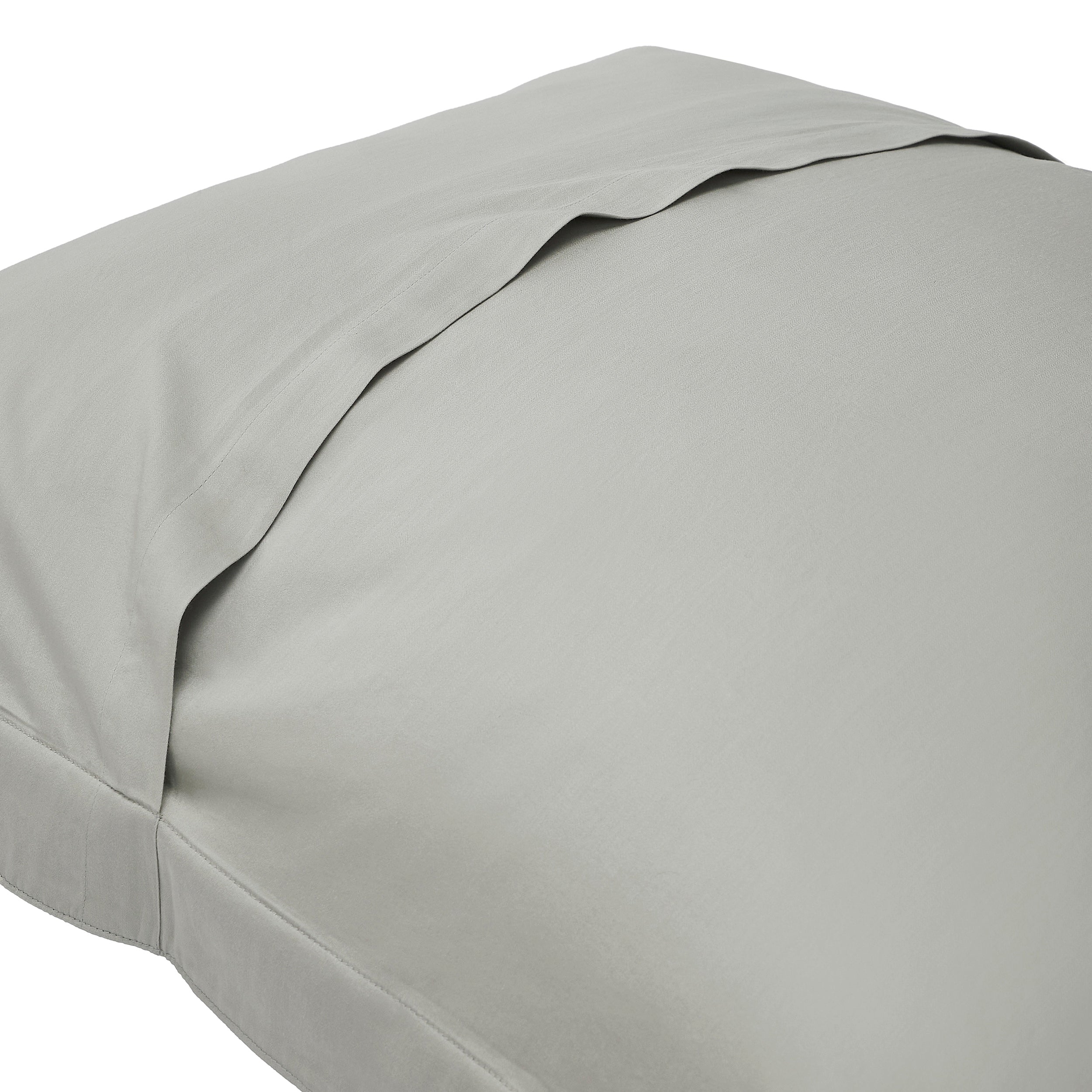 ES-054-2626_2|Smooth light grey cotton duvet cover set pillowcase, soft and breathable fabric for a comfortable and refined bed.