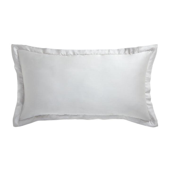 KS-047-2036_1|Luxurious white satin duvet cover, silky smooth finish, wide flanged edge, opulent and elegant addition to any bedroom.