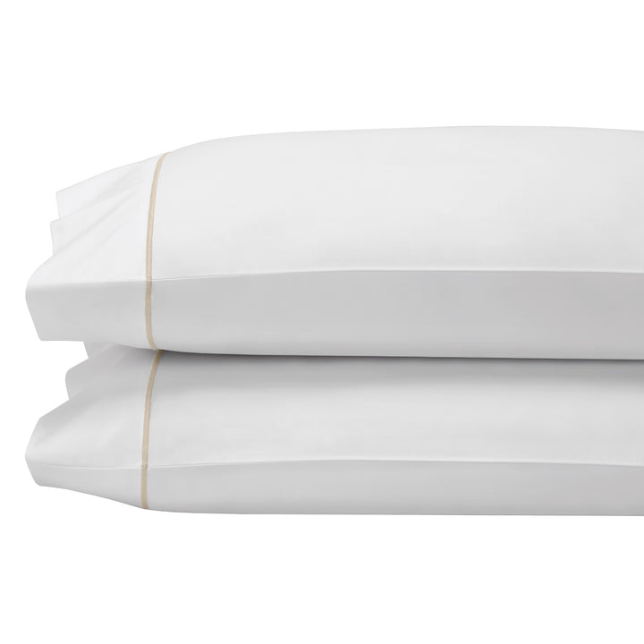 ASP-531-2032_2|Luxurious 100% cotton sheets with elegant colored piping, perfect for soft, comfortable, and breathable premium bedding.