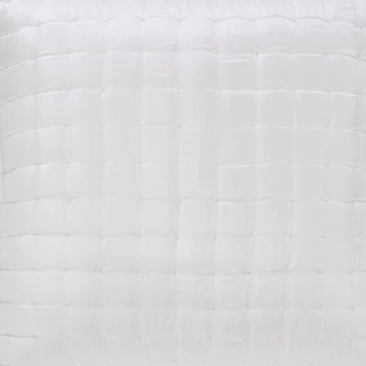 SS-332-2026_2|Crisp white quilted fabric with a classic square grid pattern, providing clean lines and soft texture for any decor.
