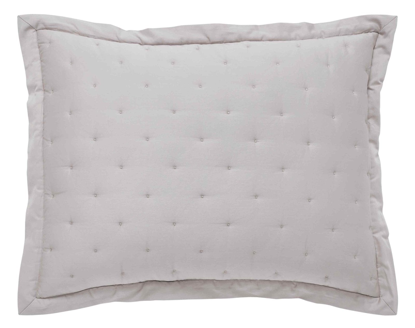 SS-350-2026_1|Luxurious light grey quilted bedspread, diamond tufted for sophisticated texture and cozy bedroom warmth.