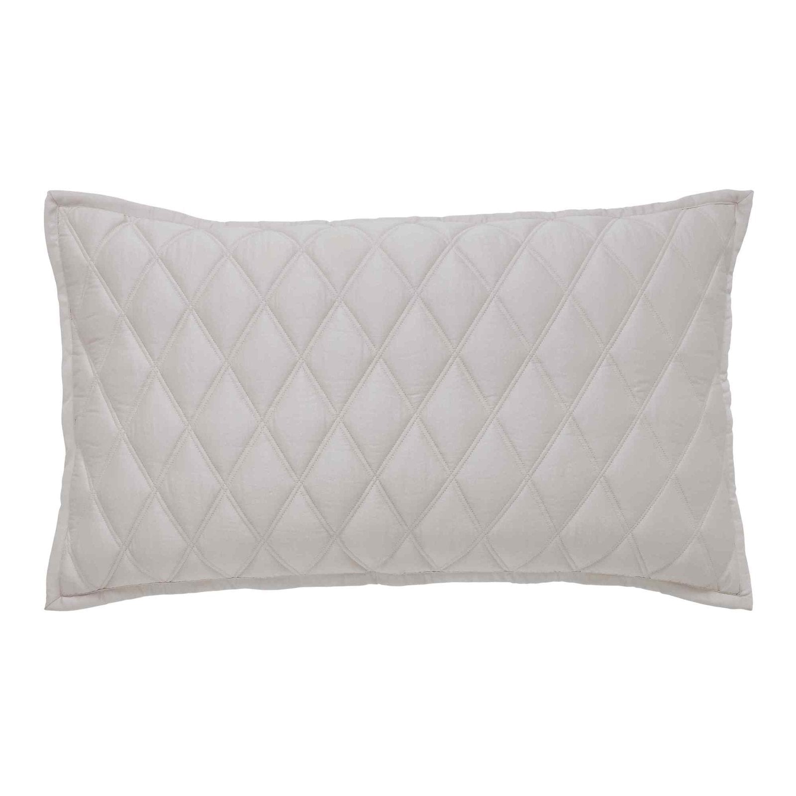 KS-180-2036_1|Cream diamond quilted coverlet sham, offering a refined texture and elegant touch to sophisticated bedroom bedding.