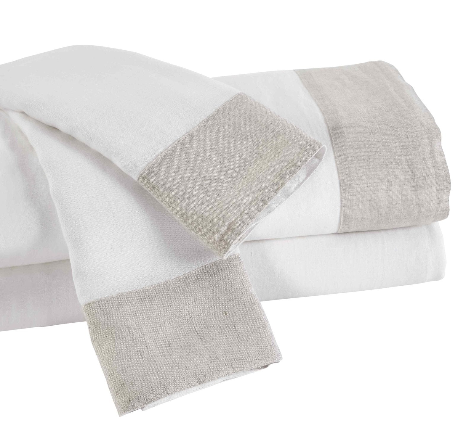 KSS-517-7880_3|Folded elegant white 100% linen sheets with stylish natural borders. Soft, breathable, luxurious bed linen product.