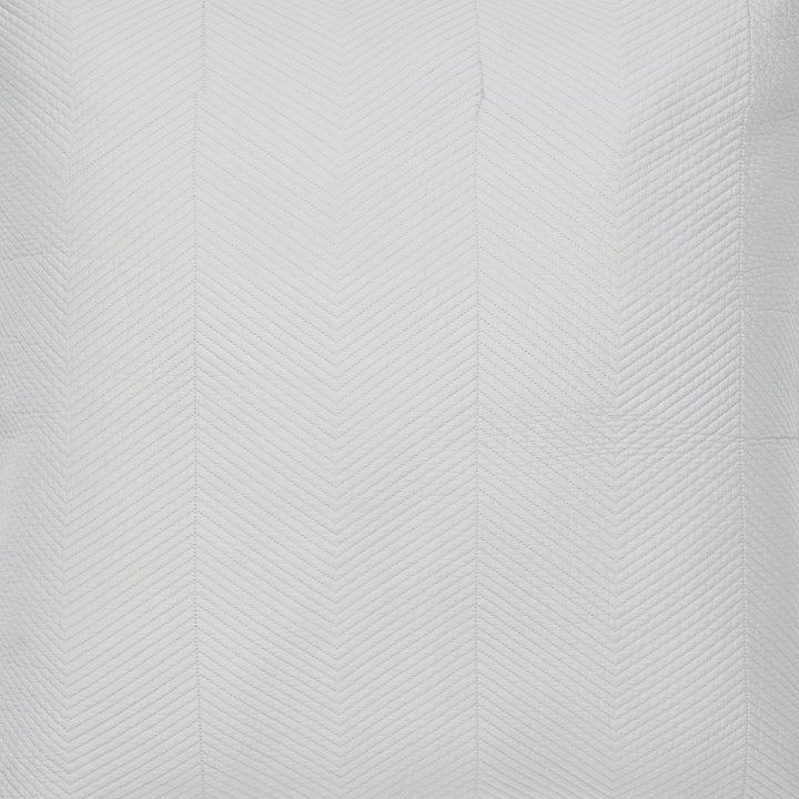 SWT-172-1010_1|Light gray individual swatch, displaying a contemporary chevron quilted pattern with precise, fine stitching detail.