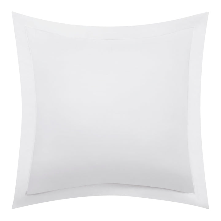 ES-058-2626_1|Pure white percale duvet cover with a wide flange border, providing a crisp, clean, and luxurious feel for any bed.
