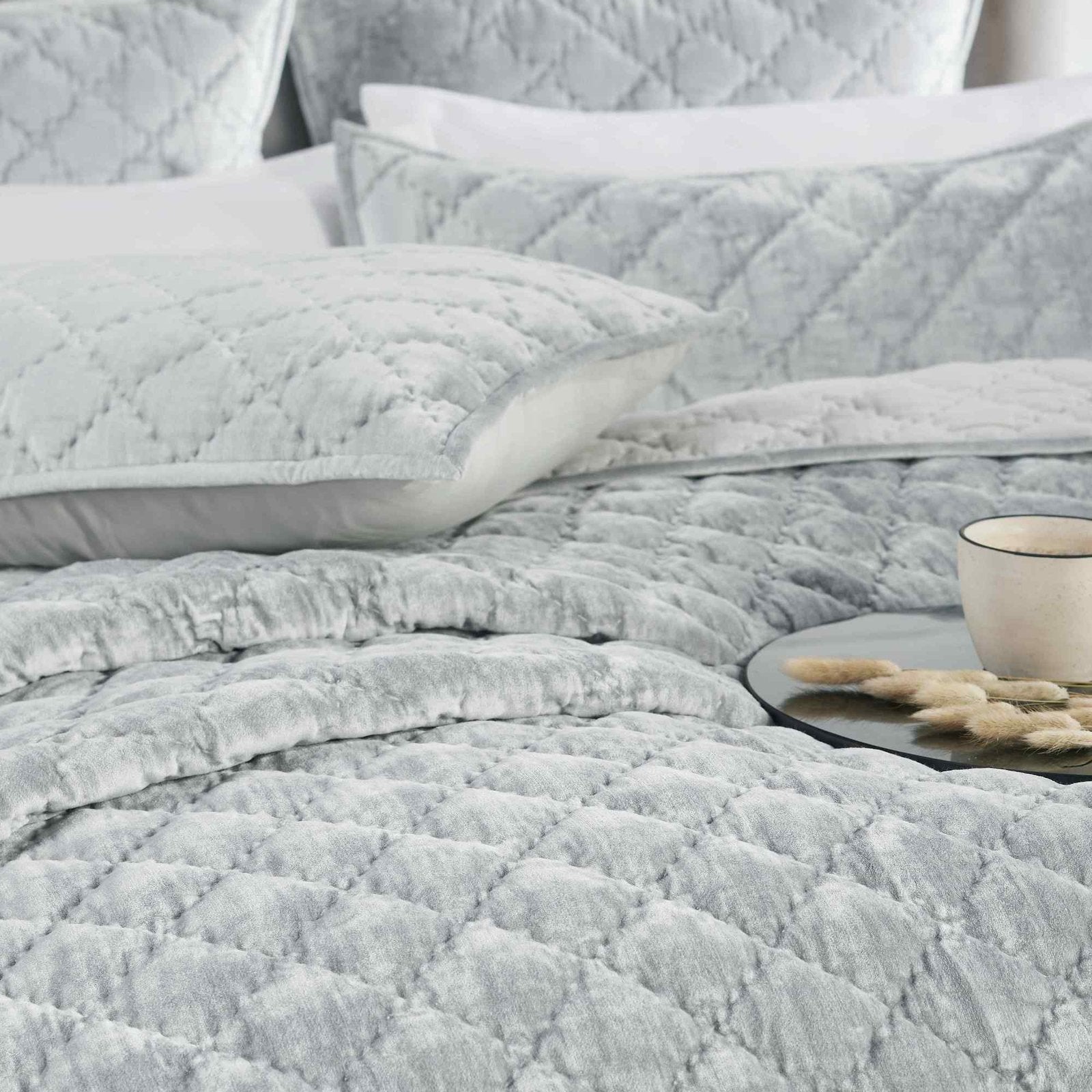 QT-356-11096_4|Soft velvet quilt in a tranquil light blue-grey, featuring elegant diamond quilting. Perfect for luxurious bedroom comfort.