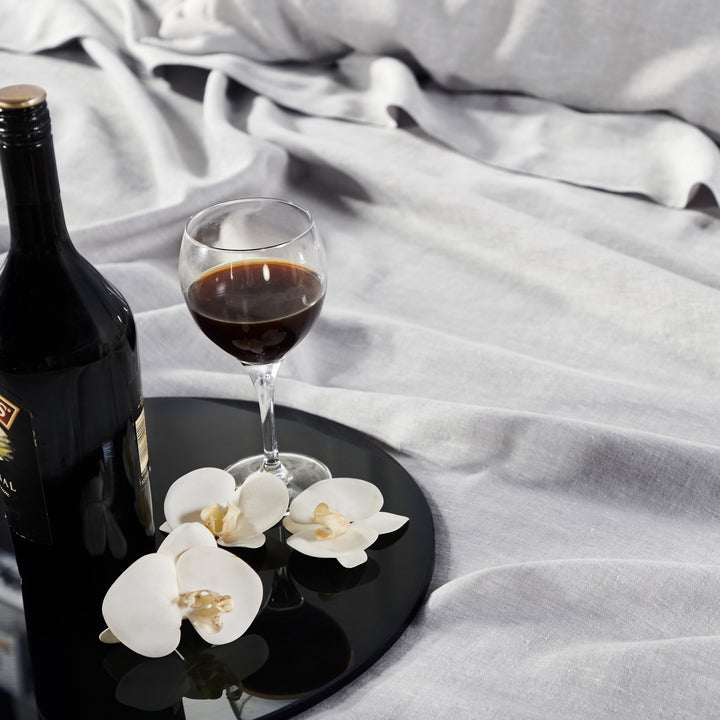 QSS-516-6080_4|Luxurious light grey 100% linen sheets, offering breathable comfort and a relaxed, elegant aesthetic for any bed.
