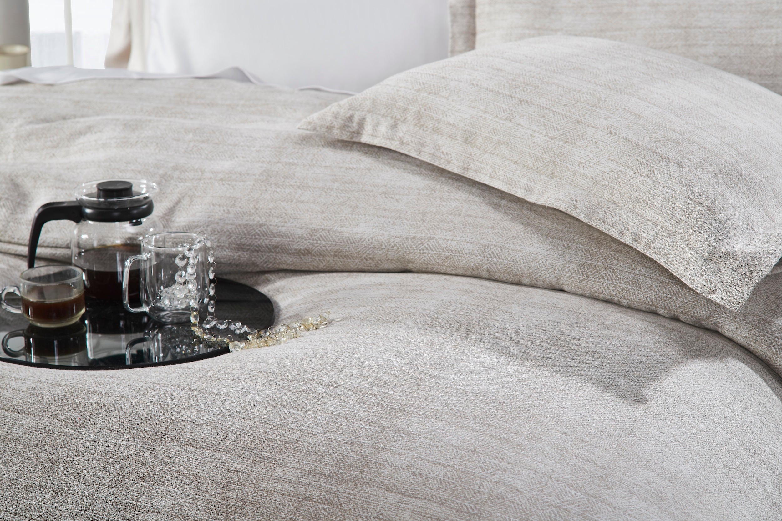 DT-033-9092_4|Cozy beige textured duvet cover fabric detail, showcasing intricate weave and soft, inviting texture for bedding.