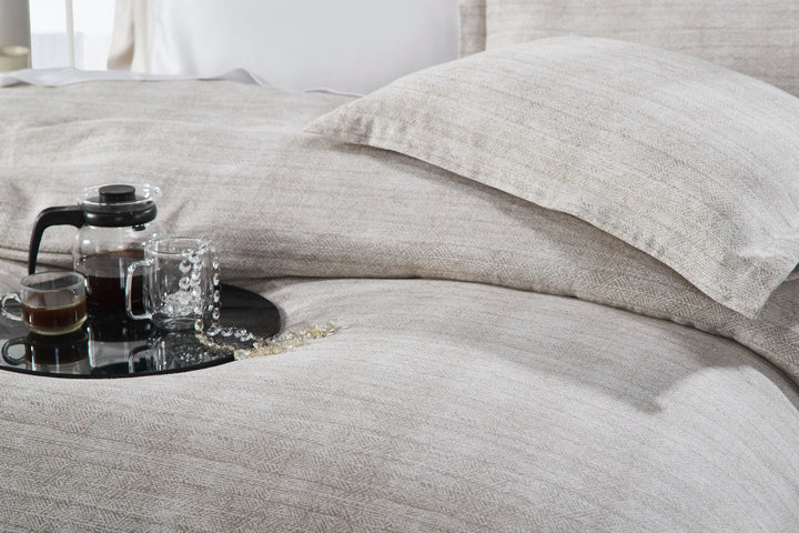 DT-033-9092_4|Cozy beige textured duvet cover fabric detail, showcasing intricate weave and soft, inviting texture for bedding.