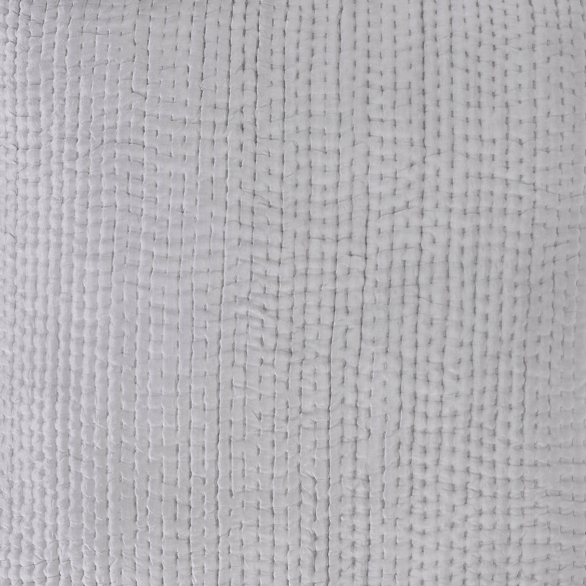 SWT-156-X_1|White quilted bedspread with a subtle grid pattern, perfect for a modern bedroom. Soft, cozy, and stylish home bedding.