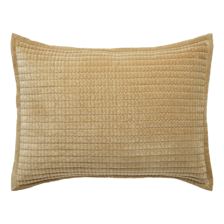 SS-267-2026_1|Soft beige quilted coverlet sham, perfect for luxurious bedding sets, adding warmth and style to any bedroom decor.