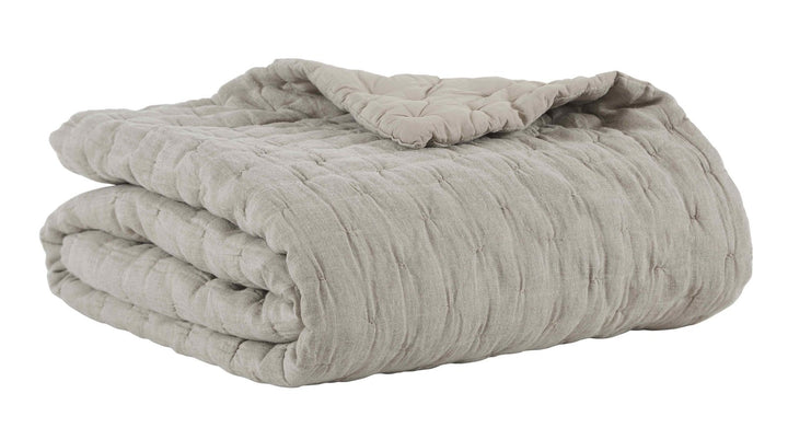 QT-320-11096_2|Beautifully folded beige quilted quilt, offering plush warmth and elegant comfort for a versatile, inviting home decor.