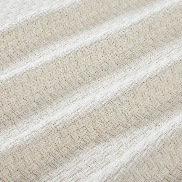 BL-868-9496_4|Detailed close-up of a cream herringbone weave blanket texture. Premium cotton fabric swatch, ideal for cozy bedding and throws.