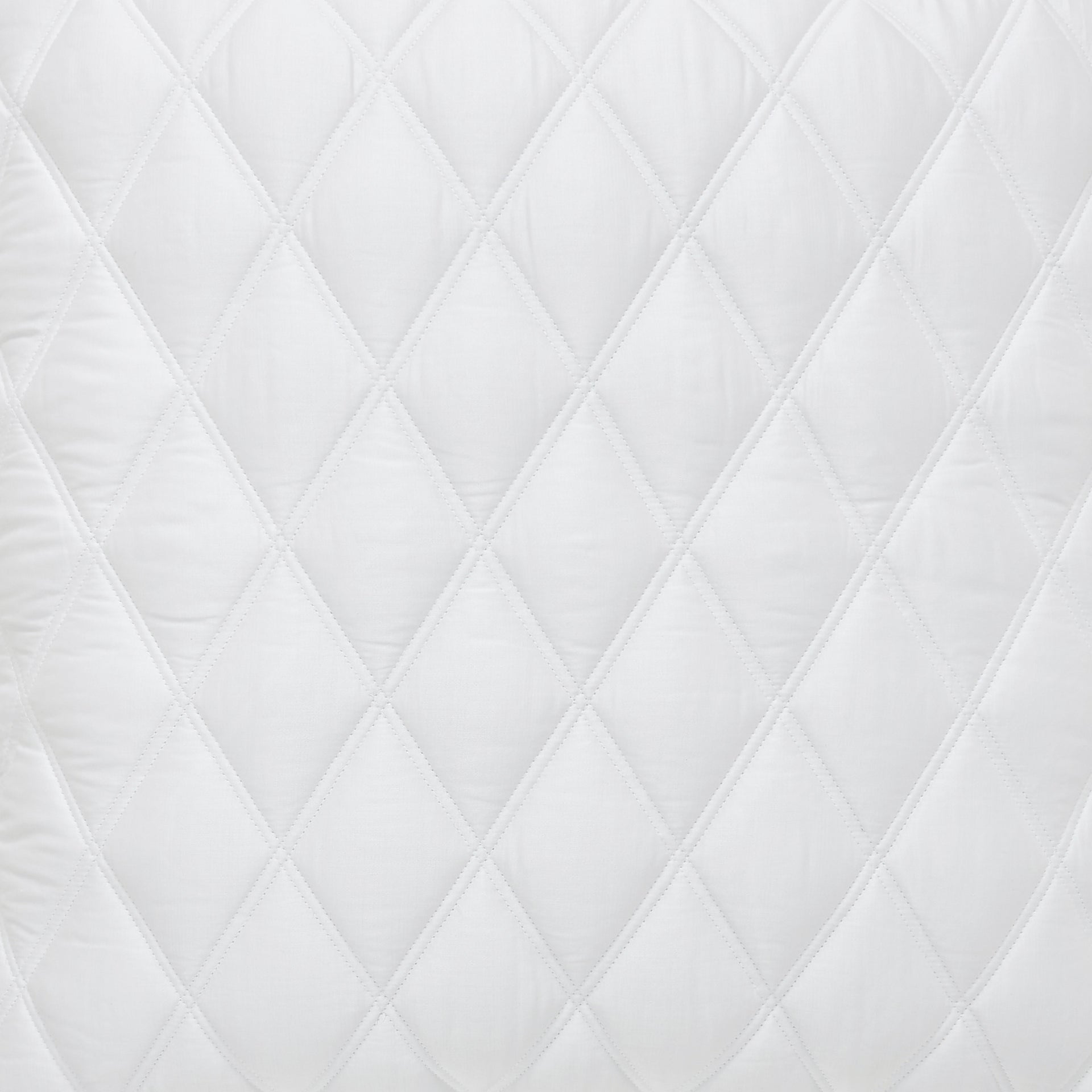 SWT-179-X_1|Pure white quilted bedspread featuring a classic diamond pattern. Offers timeless elegance and plush comfort for any bedroom setting.