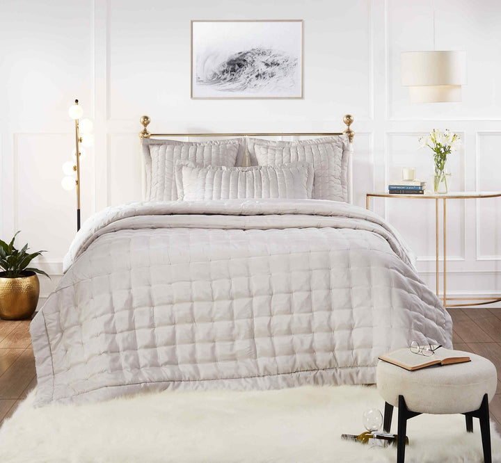 QT-334-9496_5|Stylish light beige square quilted quilt set on a full bed, adding modern elegance to a beautifully decorated bedroom.