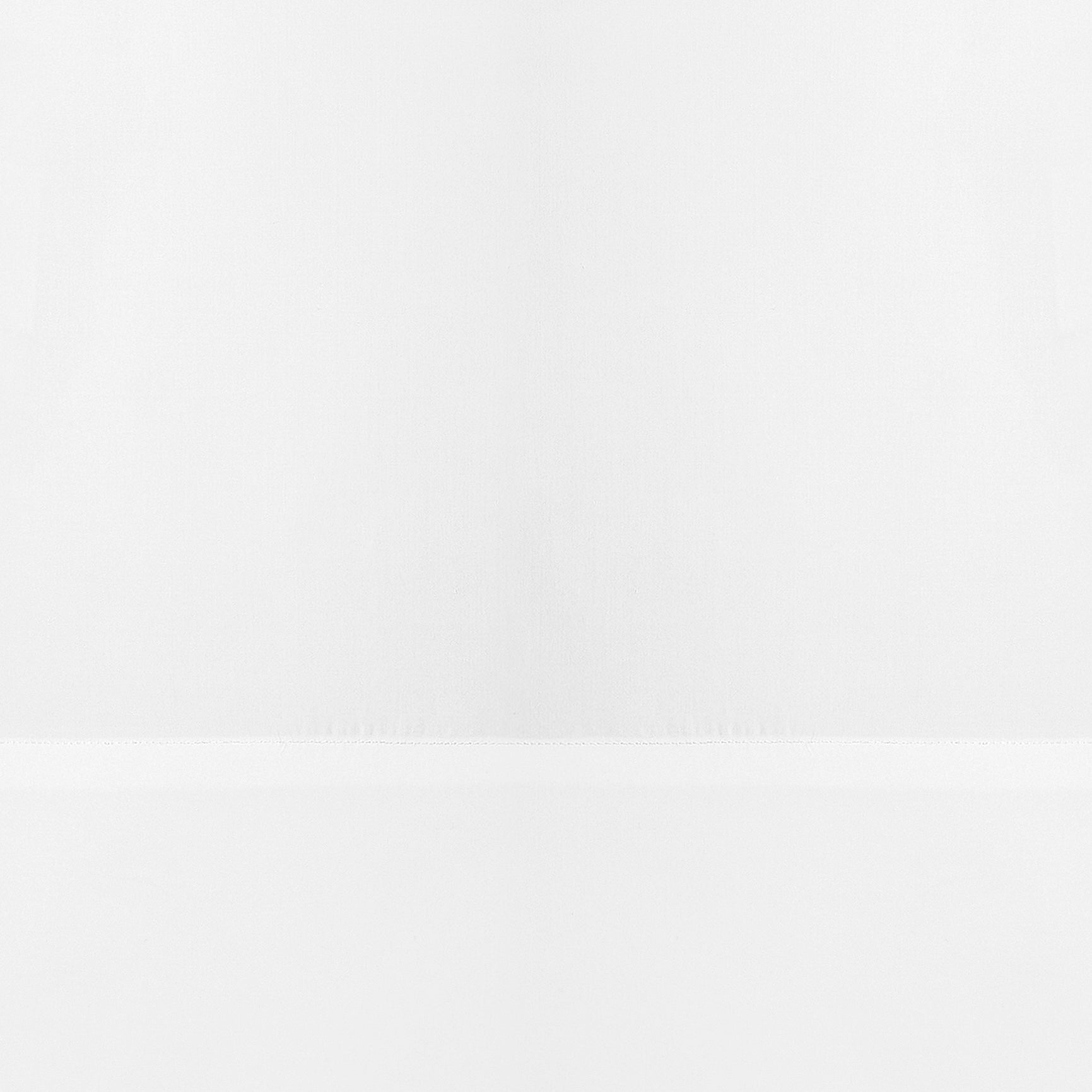AKP-539-2040_3|Detail shot of pure white 100% cotton sheets, showcasing durable stitching and premium soft fabric for comfort.