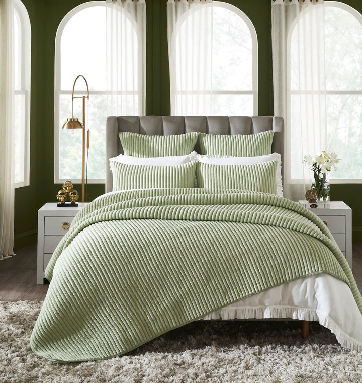 QT-370-9496_1|Sage green velvet channel quilted quilt set, soft luxurious texture, modern comfortable bedroom bedding decor.