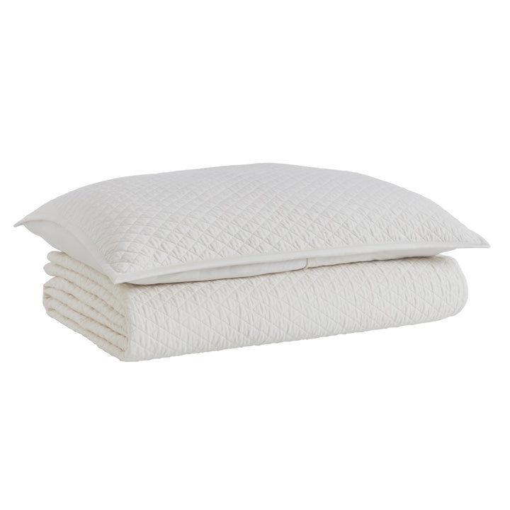 CL-265-9496_6|White diamond quilted coverlet and matching pillow set. Elegant bedding ensemble providing soft comfort and pristine decor.