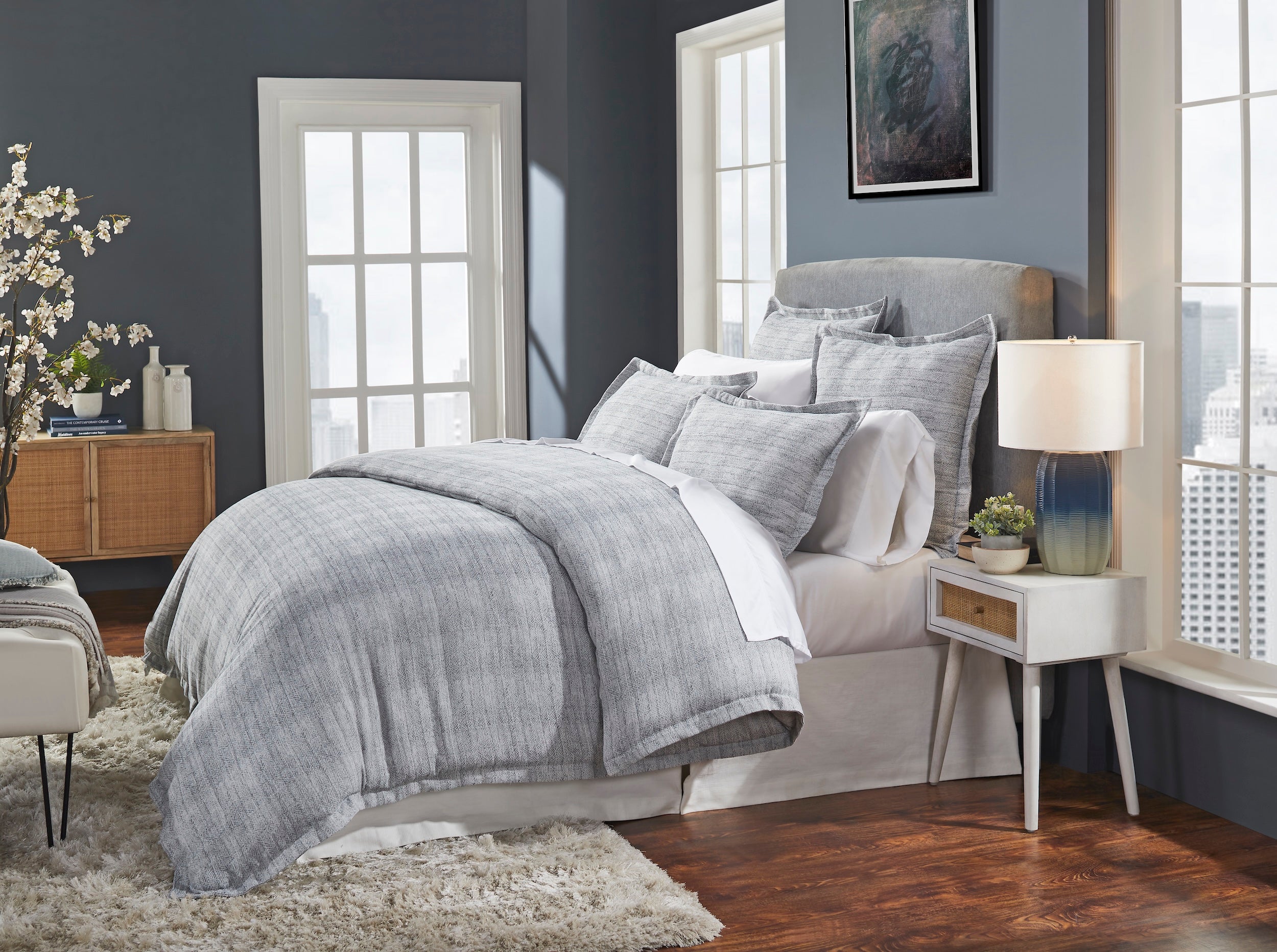 DT-035-10692_2|Inviting gray textured duvet cover set and matching shams, creating a cozy and stylish contemporary bedroom scene.