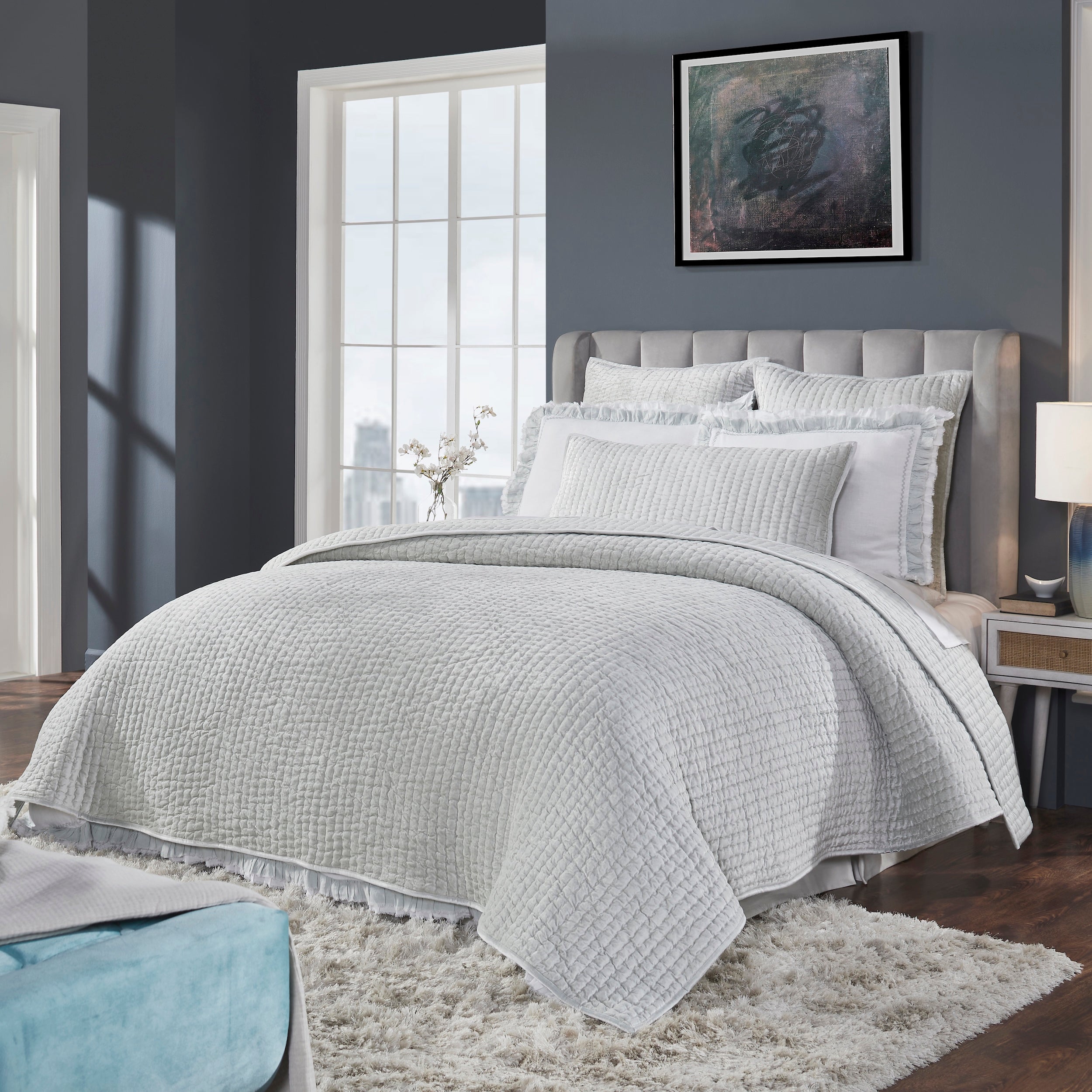 QT-352-11096_2|Stylish light grey quilted quilt, providing exceptional comfort and a serene modern touch to any sophisticated bedroom.